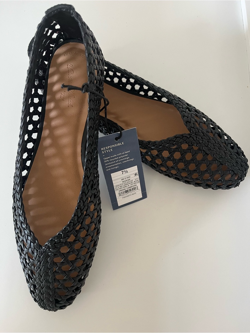 Universal Thread Gia Woven Flats Shoes Size 7.5 Black NIB Memory Foam Women's